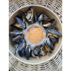Mejillones y Punchones con salsa romesco